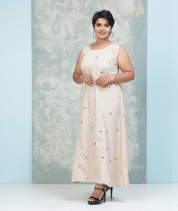 Dress 8 - Image 2