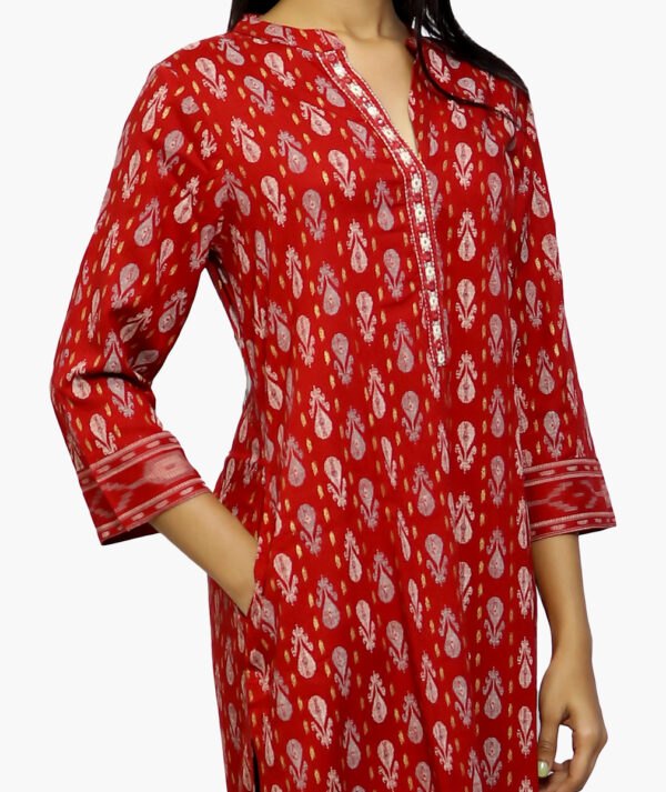 Women Printed Straight Cotton Kurta with Pocket (Maroon -3/4 sleeve) - Image 2